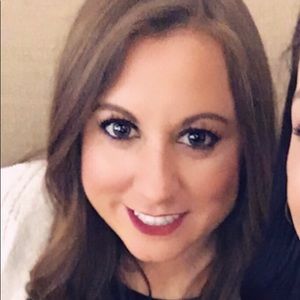 Meet your Posher, Ally